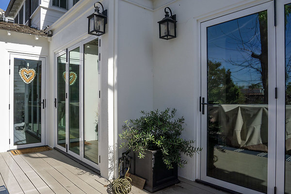 24-P-Trad-077536 24-P-Trad-077536