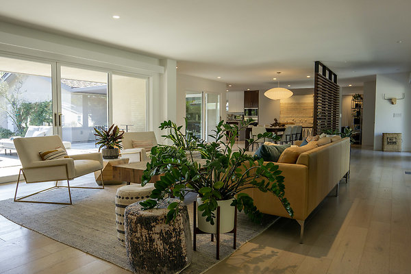 10-P 12 MCM8284 10-P 12 MCM8284